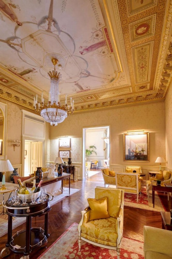 Shangri-La Hotel, Paris image 12