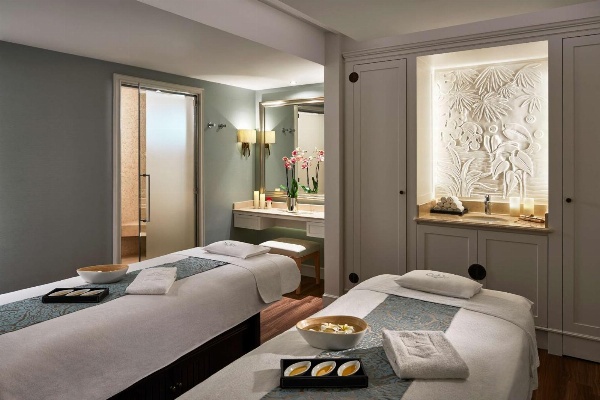 Shangri-La Hotel, Paris image 6